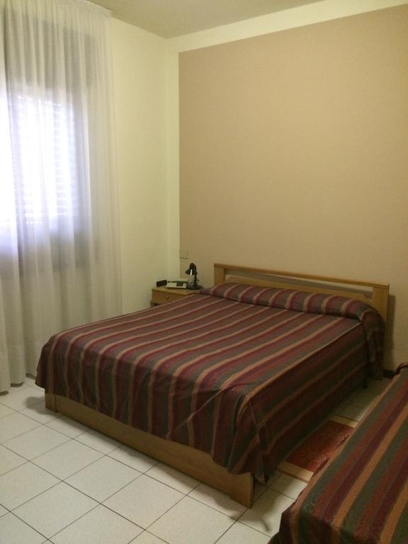 Albergo Cristallo Cittiglio Extérieur photo